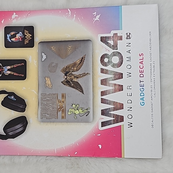 Wonder Woman DC WW84 Gadget Decals - Picture 3 of 5